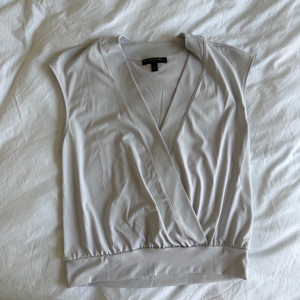 Banana Republic Light Gray Sleeveless Wrap Tank
